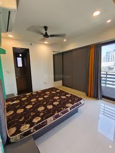 Bedroom Image of 2100 Sq.ft 3 BHK Apartment / Flat for rent in Pal Surat for Rs. 32000