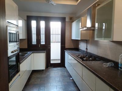 Kitchen Image of 3150 Sq.ft 4 BHK Builder Floor for rent in Safdarjung Development Area New Delhi for Rs. 300000