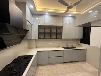 Kitchen Image of 5500 Sq.ft 4 BHK Builder Floor for rent in Greater Kailash II New Delhi for Rs. 600000