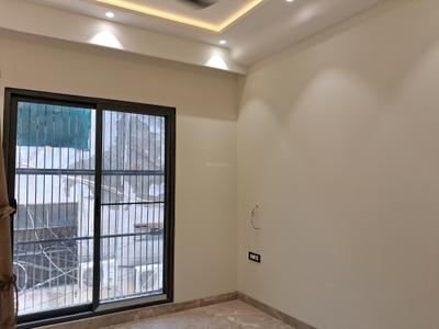 Bedroom Image of 1800 Sq.ft 3 BHK Builder Floor for sale in Paschim Vihar New Delhi for Rs. 37500000