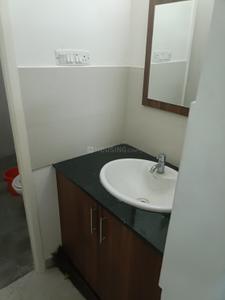 Bathroom Image of 1600 Sq.ft 3 BHK Apartment / Flat for rent in Ashok Nagar Chennai for Rs. 50000