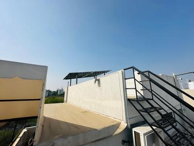 Balcony Image of 3000 Sq.ft 4 BHK Independent House for sale in Vrindavan Colony Indore for Rs. 27000000
