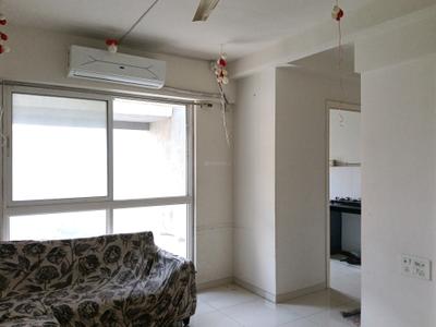 Living Room Image of 700 Sq.ft 1.5 BHK Apartment / Flat for rent in Godrej Emerald, Kasarvadavali Thane for Rs. 26500
