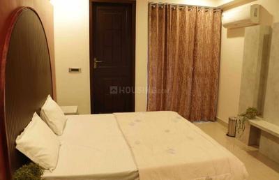 Bedroom Image of 2400 Sq.ft 4 BHK Builder Floor for rent in Rajpur Road Dehradun for Rs. 75000