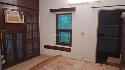 Bedroom Image of 1800 Sq.ft 3.5 BHK Duplex for sale in Swaraj Homes Pocket C RWA Sarita Vihar, Sarita Vihar New Delhi for Rs. 31000000