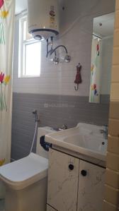 Bathroom Image of 500 Sq.ft 1 BHK Apartment / Flat for rent in ROF Amaltas, Sector 92 Gurgaon for Rs. 21000