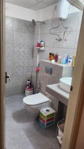 Bathroom Image of 1450 Sq.ft 3 BHK Apartment / Flat for sale in Imperial Apartments, Kishanpura Zirakpur for Rs. 9000000