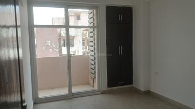 Bedroom Image of 1230 Sq.ft 3 BHK Apartment / Flat for sale in Amrapali Empire, Crossings Republik Ghaziabad for Rs. 8700000