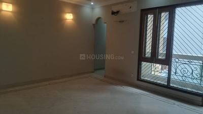 Bedroom Image of 5000 Sq.ft 4 BHK Builder Floor for rent in Maharani Bagh New Delhi for Rs. 250000