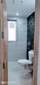 Bathroom Image of 3150 Sq.ft 4 BHK Builder Floor for rent in Sector 46 Gurgaon for Rs. 65000
