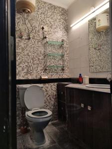 Bathroom Image of 3500 Sq.ft 4.5 BHK Independent House for sale in Ansal Florence Marvel, Sector 57 Gurgaon for Rs. 100000000