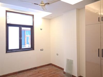 Bedroom Image of 1350 Sq.ft 3 BHK Apartment / Flat for rent in JMD V And V Homes, Sector 73 Noida for Rs. 24000