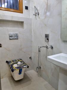 Common Bathroom Image of 400 Sq.ft 1 BHK Builder Floor for sale in Dwarka Mor New Delhi for Rs. 2200001