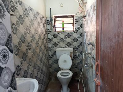 Bathroom Image of 1250 Sq.ft 3 BHK Apartment / Flat for sale in Purba Barisha Kolkata for Rs. 4200000