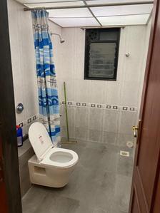 Bathroom Image of 900 Sq.ft 2 BHK Apartment / Flat for rent in Kumar Kruti, Kalyani Nagar Pune for Rs. 50000