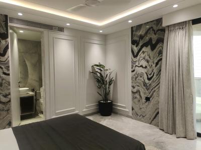 Bedroom Image of 2400 Sq.ft 3.5 BHK Apartment / Flat for sale in Vile Parle West Mumbai for Rs. 120000000