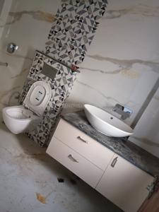 Bathroom Image of 1250 Sq.ft 2 BHK Builder Floor for rent in Gomti Nagar Lucknow for Rs. 20000