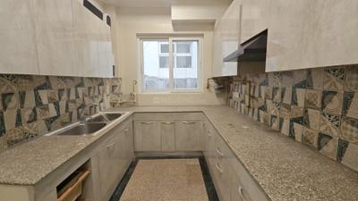 Kitchen Image of 2000 Sq.ft 3 BHK Builder Floor for rent in Uday Park New Delhi for Rs. 130000