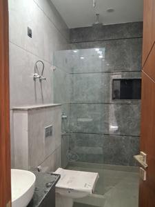 Common Bathroom Image of 1200 Sq.ft 3 BHK Builder Floor for rent in Paschim Vihar New Delhi for Rs. 54000
