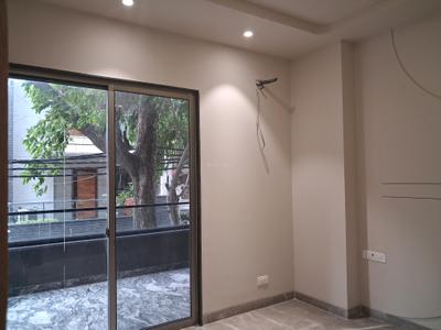 Bedroom Image of 1800 Sq.ft 3 BHK Builder Floor for sale in Paschim Vihar New Delhi for Rs. 36500000