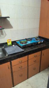 Kitchen Image of 600 Sq.ft 1 BHK Apartment / Flat for rent in God Gifts Building, Lower Parel Mumbai for Rs. 50000