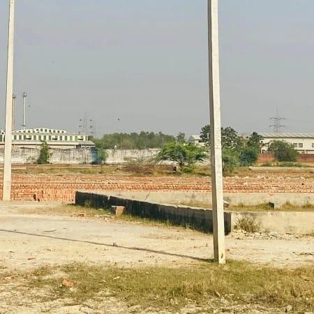 Image of 600 Sq.ft Residential Plot / Land for sale in E Square City, Kisan Path, Lucknow for Rs. 390000