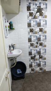 Bathroom Image of 1060 Sq.ft 2.5 BHK Apartment / Flat for rent in Navrangpura Ahmedabad for Rs. 30000