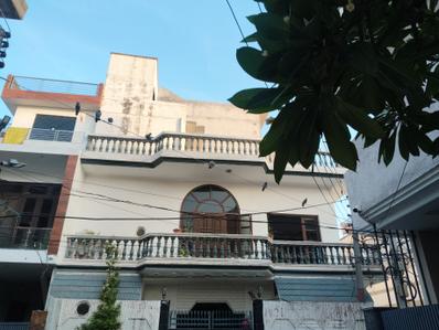 Building Image of 1020 Sq.ft 7 BHK Independent House for sale in Ranjit Avenue Amritsar for Rs. 7500000