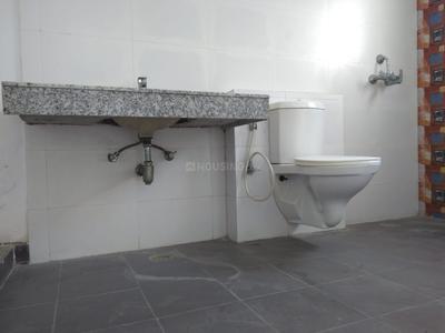 Bathroom Image of 2220 Sq.ft 3 BHK Villa for rent in Paramount Golfforeste Villas, Surajpur Greater Noida for Rs. 26501