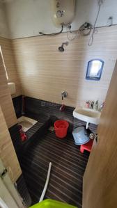 Bathroom Image of 950 Sq.ft 2 BHK Apartment / Flat for rent in Mantra Majestica, Hadapsar Pune for Rs. 19000