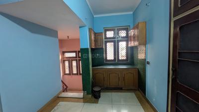 Kitchen Image of 750 Sq.ft 1.5 BHK Builder Floor for rent in Buddhi Vihar Moradabad for Rs. 9000