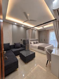 1 RK Independent Builder Floor