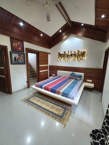 Bedroom Image of 4000 Sq.ft 4 BHK Villa for rent in Sangani Signature Bungalows, Thaltej Ahmedabad for Rs. 100000