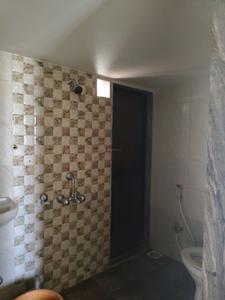 Common Bathroom Image of 700 Sq.ft 2 BHK Apartment / Flat for rent in Raunak Unnathi Greens, Kasarvadavali Thane for Rs. 20000