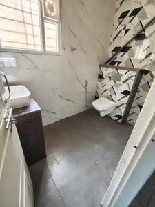 Bathroom Image of 2200 Sq.ft 3 BHK Builder Floor for rent in Kasturi Nagar Bengaluru for Rs. 70000