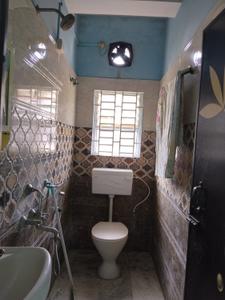 Bathroom Image of 1200 Sq.ft 2 BHK Builder Floor for rent in Kahilipara Guwahati for Rs. 14000