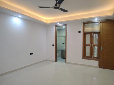Bedroom Image of 1800 Sq.ft 3 BHK Builder Floor for rent in Freedom Fighters Enclave New Delhi for Rs. 55000