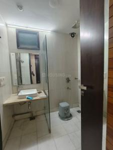 Bathroom Image of 1800 Sq.ft 3 BHK Builder Floor for rent in Vivek Vihar New Delhi for Rs. 65000