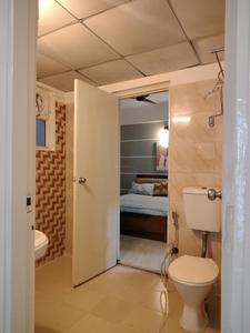 Common Bathroom Image of 1175 Sq.ft 3 BHK Apartment / Flat for sale in Gaurs 14th Avenue, Noida Extension Greater Noida for Rs. 10600000