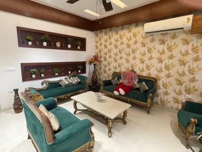 Bedroom Image of 1800 Sq.ft 3 BHK Builder Floor for sale in Patel Nagar New Delhi for Rs. 40000000