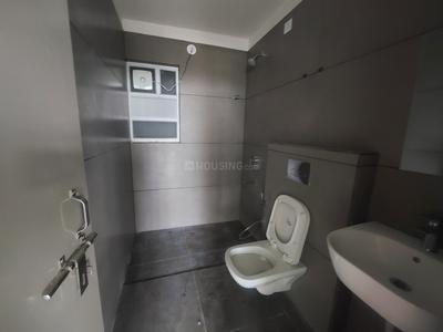 Bathroom Image of 2200 Sq.ft 3 BHK Apartment / Flat for rent in Harmu Ranchi for Rs. 28000