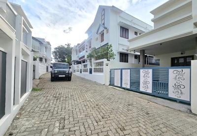 Balcony Image of 2000 Sq.ft 4 BHK Villa for sale in Kizhakkambalam Kochi for Rs. 9500000