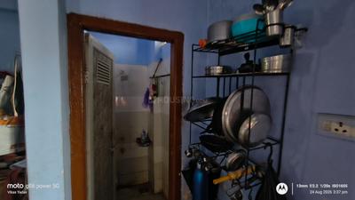 Bathroom Image of 450 Sq.ft 1 BHK Apartment / Flat for sale in Sayan Surat for Rs. 800000