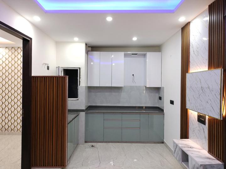 Surya Lavish Floor Main Image 1