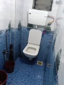Bathroom Image of 320 Sq.ft 1 RK Independent House for rent in Airoli Navi Mumbai for Rs. 14500