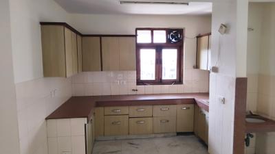 Kitchen Image of 2000 Sq.ft 3.5 BHK Apartment / Flat for rent in Jhelum Arorvansh Apartments, Sector 5 Dwarka New Delhi for Rs. 48000