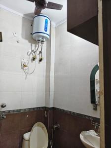 Image of 600 Sq.ft 2 BHK Builder Floor for rent in Sector 8 Rohini, New Delhi for Rs. 25000
