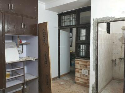 Bedroom Image of 1350 Sq.ft 3 BHK Apartment / Flat for sale in Shalimar Garden Ghaziabad for Rs. 7500000