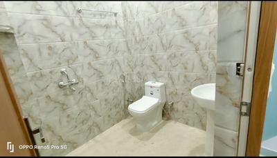 Bathroom Image of QUEENS GIRLS PG  in Sector 16, Noida
