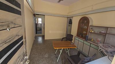 Living Room Image of 650 Sq.ft 1 BHK Apartment / Flat for rent in Deccan Gymkhana Pune for Rs. 30000